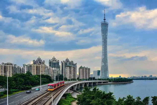 guangzhous-innovative-practice-the-mixed-traffic-lane-mode
