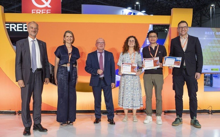 awarding prizes at the ITS European Congress